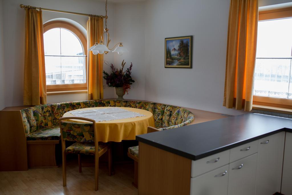 Pension Sonnenheim シェーンベルク・イム・シュトゥーバイタール エクステリア 写真